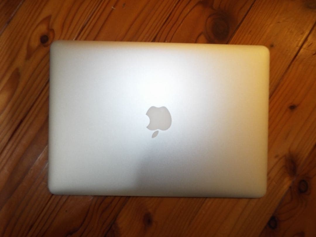 MacBook Air 13インチ　SSD i5 Intel