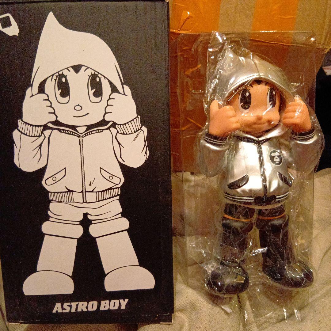 鉄腕アトム　シルバー　ソフビ　ASTRO BOY フィギュア 約25cm　未使用