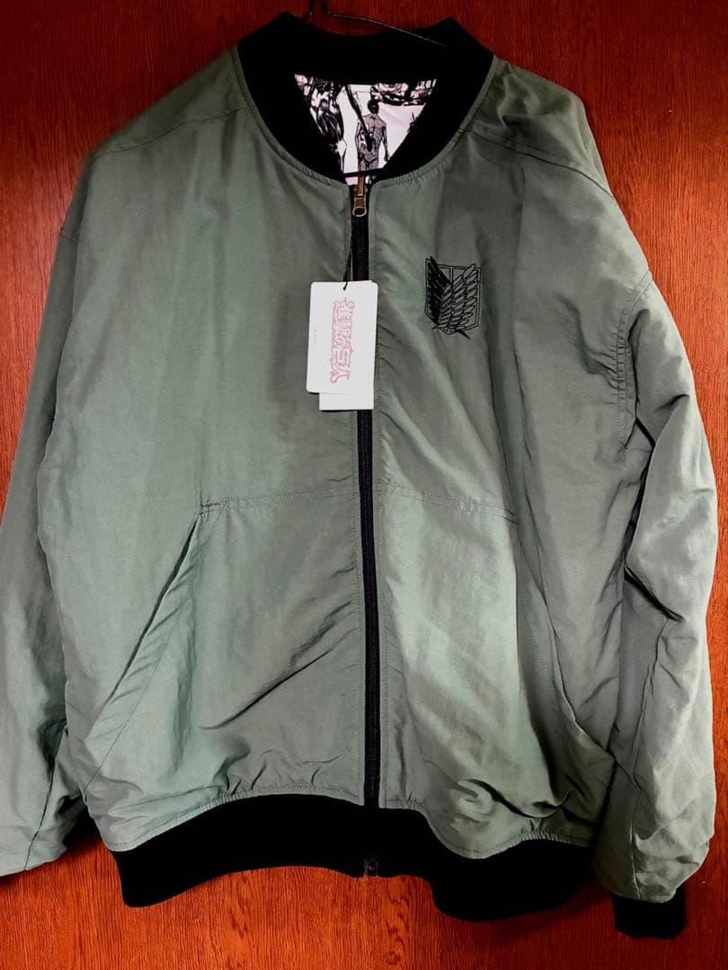 新品タグ付】グラニフ 進撃の巨人 リバーシブルジャケット - メルカリ