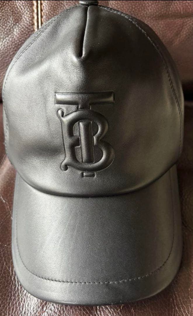 Burberry レディースレザー キャップ