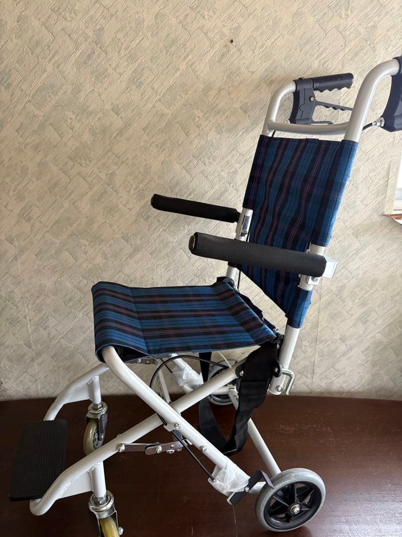 折りたたみ式介助用車椅子 のっぴー