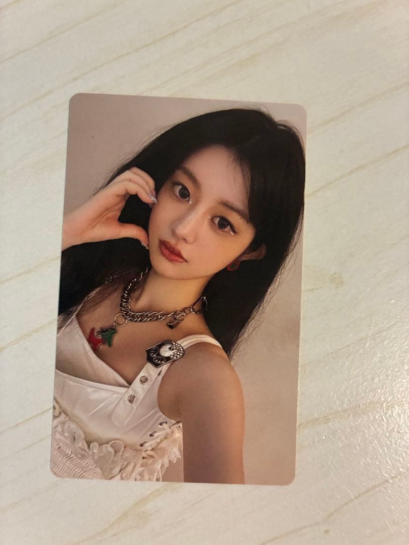 ILLIT superrealme weverse トレカ ミンジュ - メルカリ