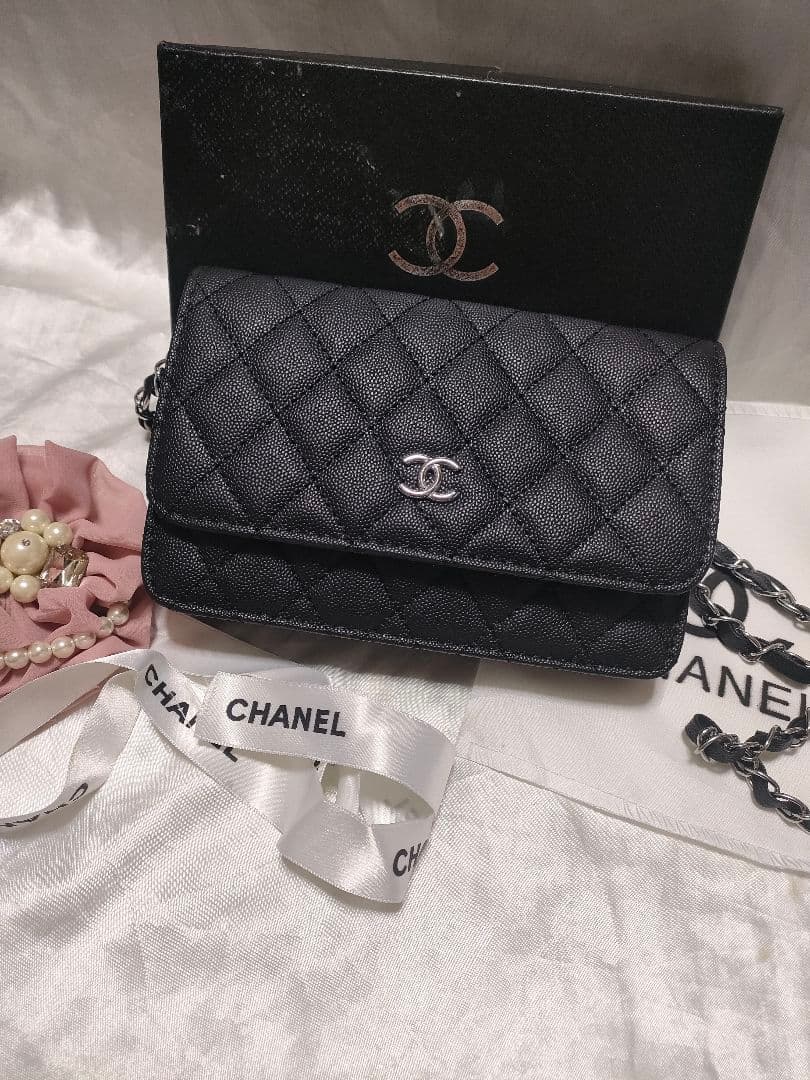 シャネル ショルダーバッグ ノベルティ シルバー シャネル マトラッセ ミニフラップバッグ シルバー (CHANEL/ショルダー