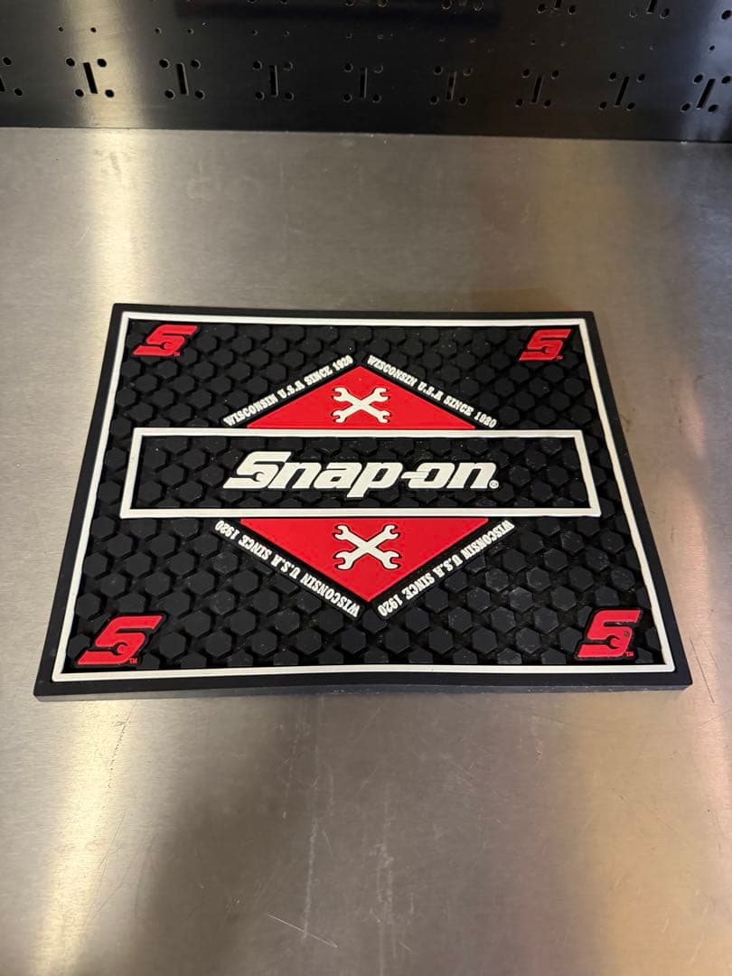Snap-on ロゴ入りラバーマット　スナップオン