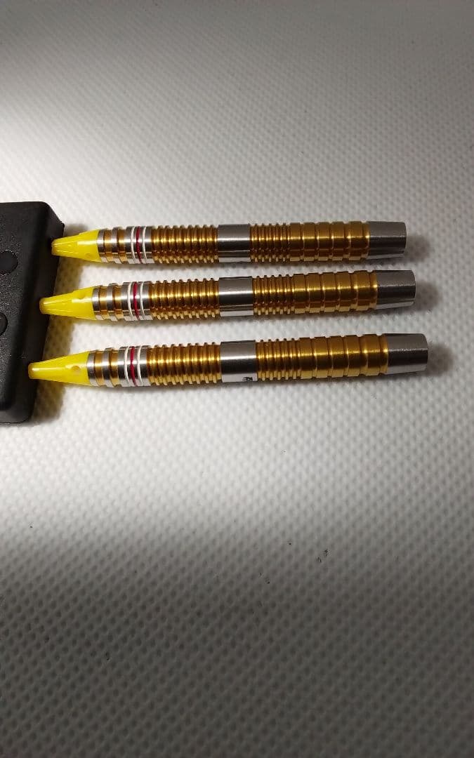 TRiNiDAD GOMEZ 16 evo!極美品!ダーツセット22.6g - メルカリ