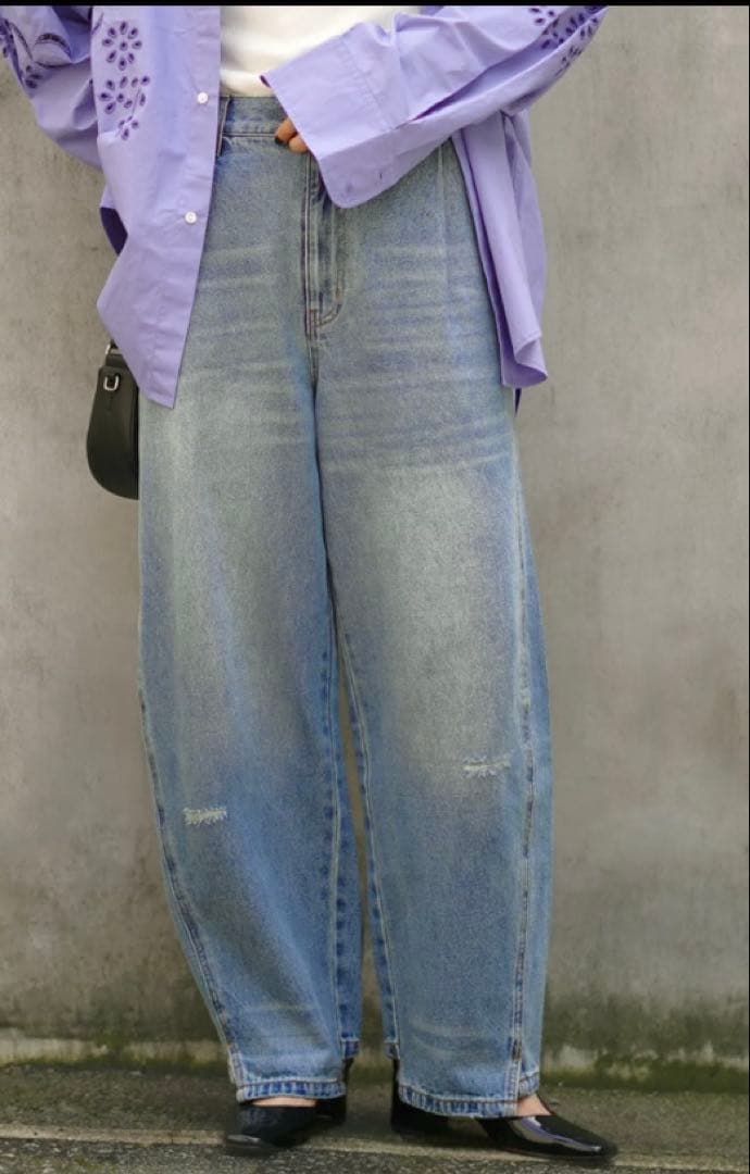 YEEN カーブデニムパンツ　40サイズ