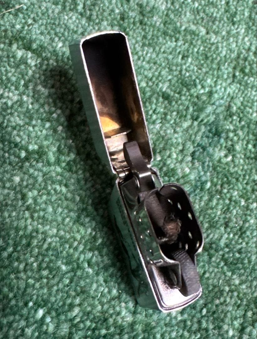 希少】【非売品】映画「レザボアドッグス」ジッポライター - メルカリ