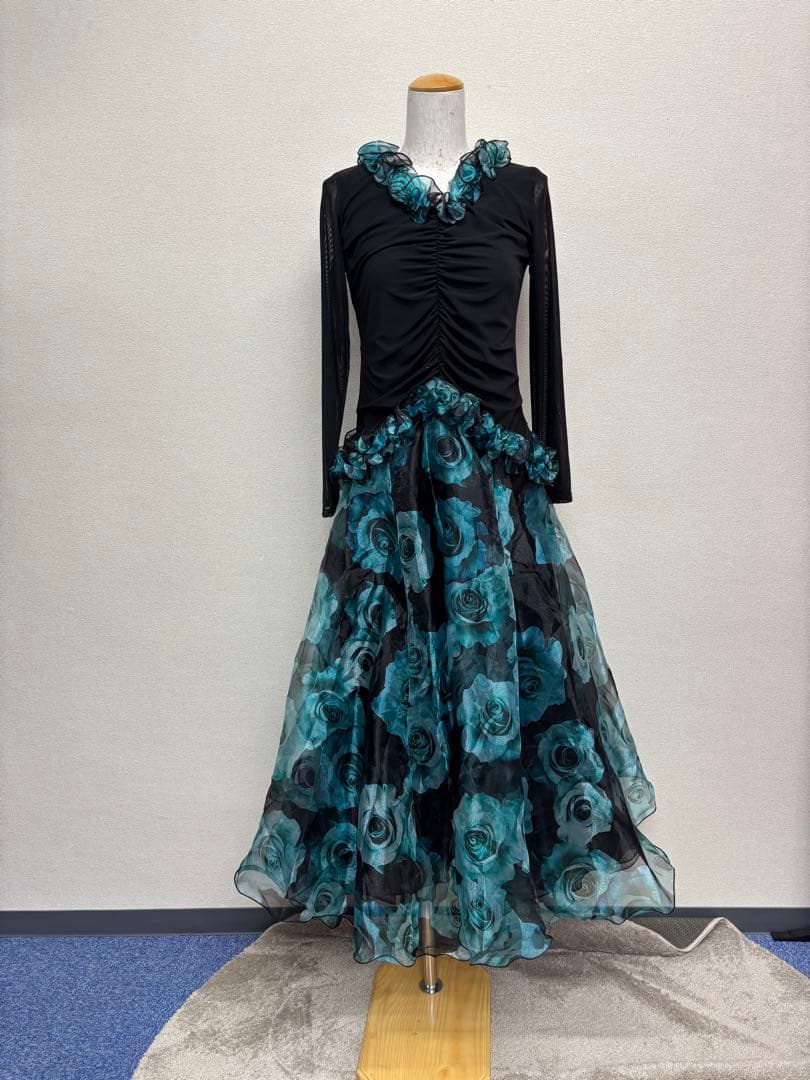 社交ダンス用バラ柄ワンピース 新品 社交ダンス ワンピース ブラック バラ柄 プリント サイズML