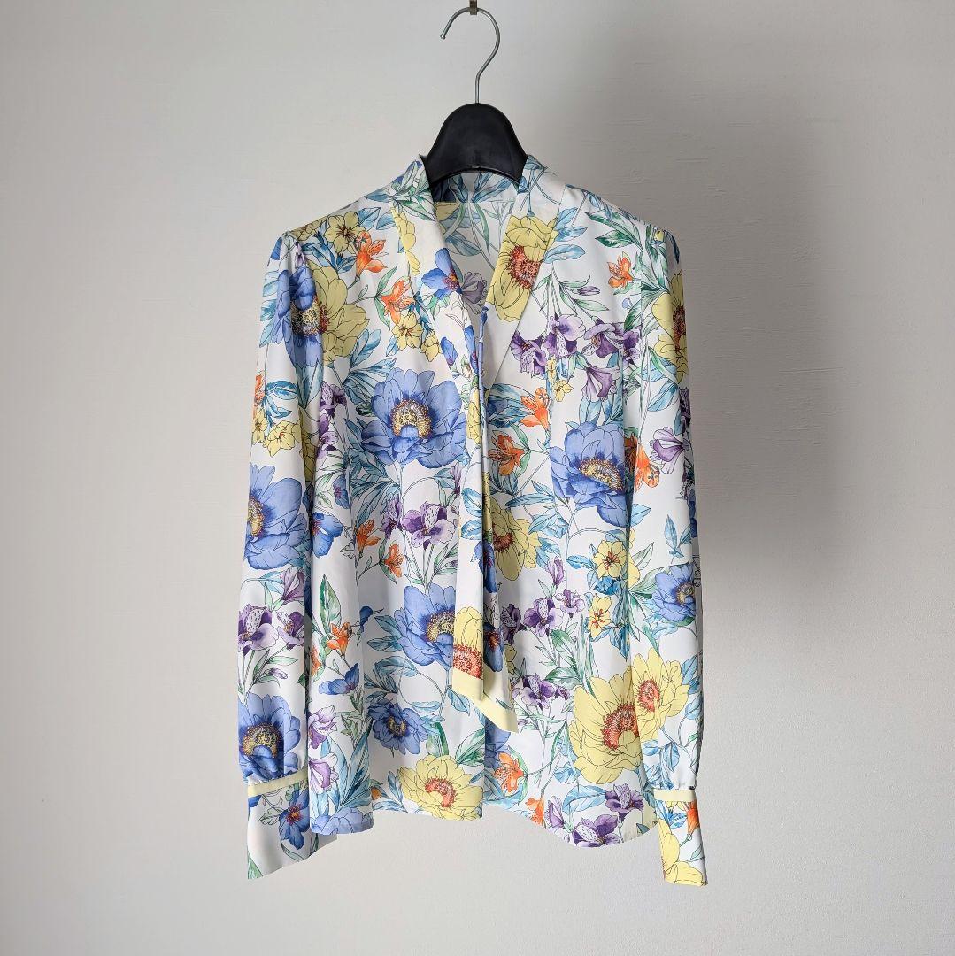 PINKY&DIANNE ピンキーアンドダイアン フラワープリントボウブラウス