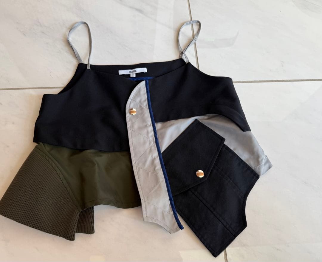 UN3D. アシンメトリーキャミソール 38