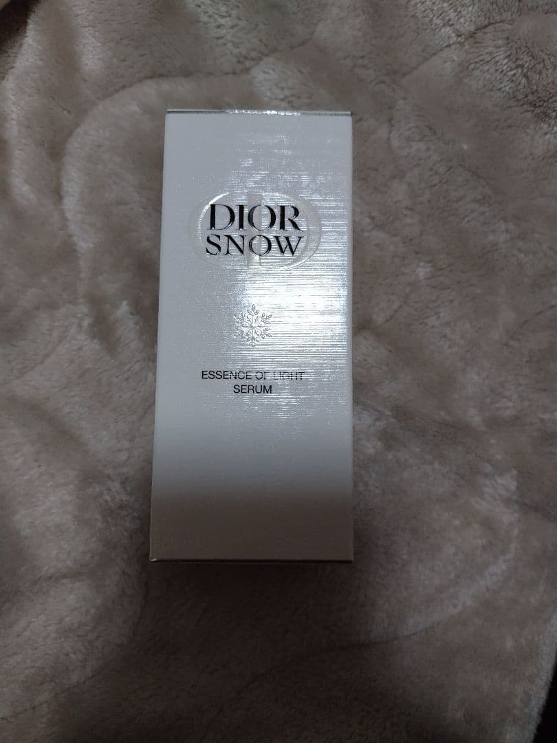 Dior  エッセンス オブ ライトセラム50ml