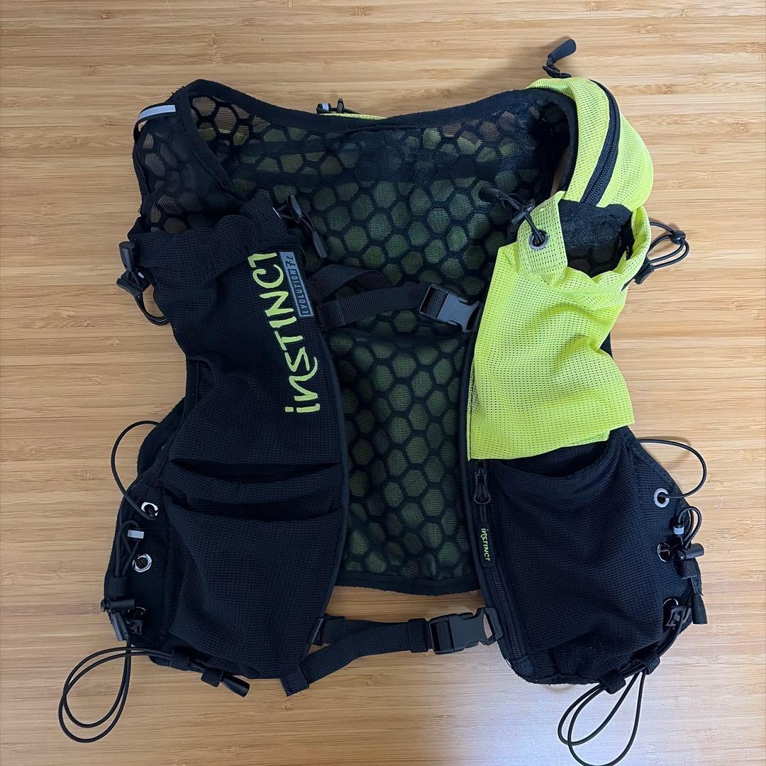 instinct evolution trail vest 7L トレランザック INSTINCT TRAIL INSPIRED - EVOLUTION 7L - Trail Running Vest Packs