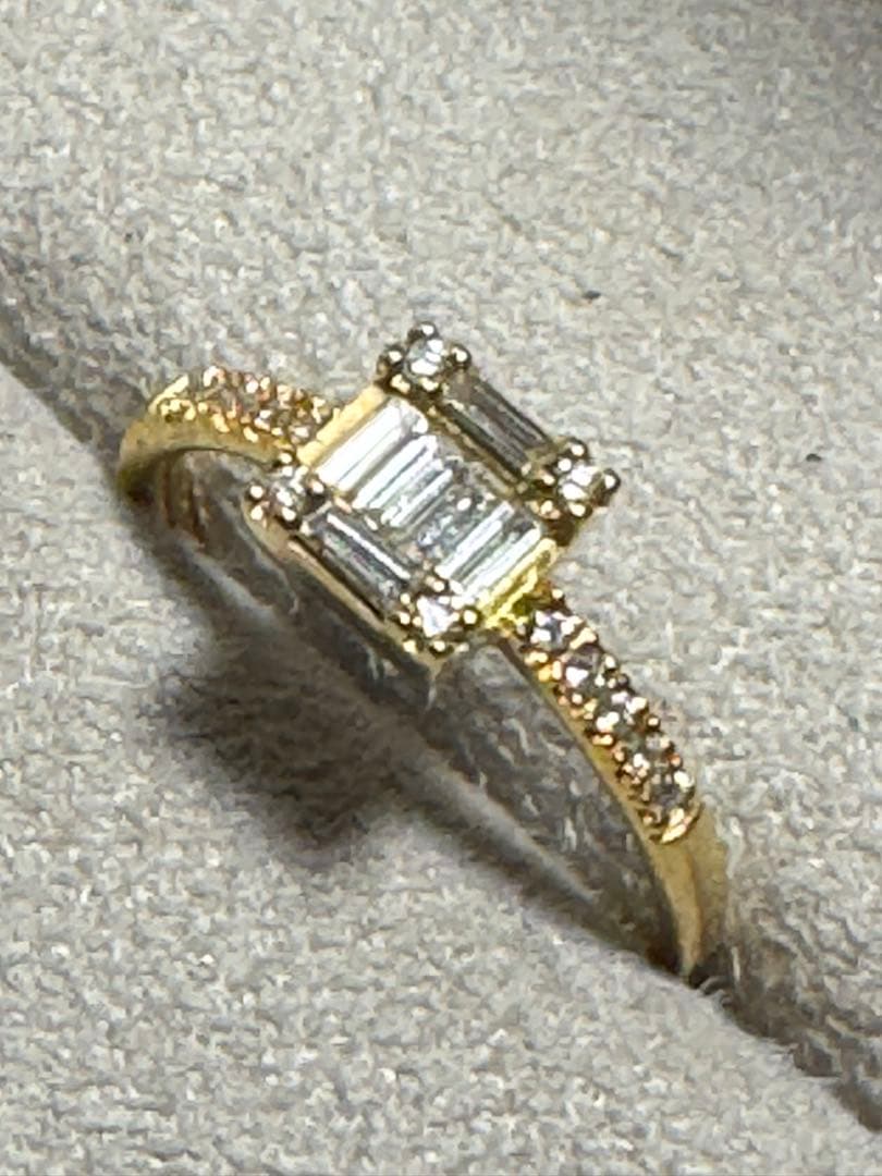 ベルシオラ　バゲットカットダイヤモンドリング　９号