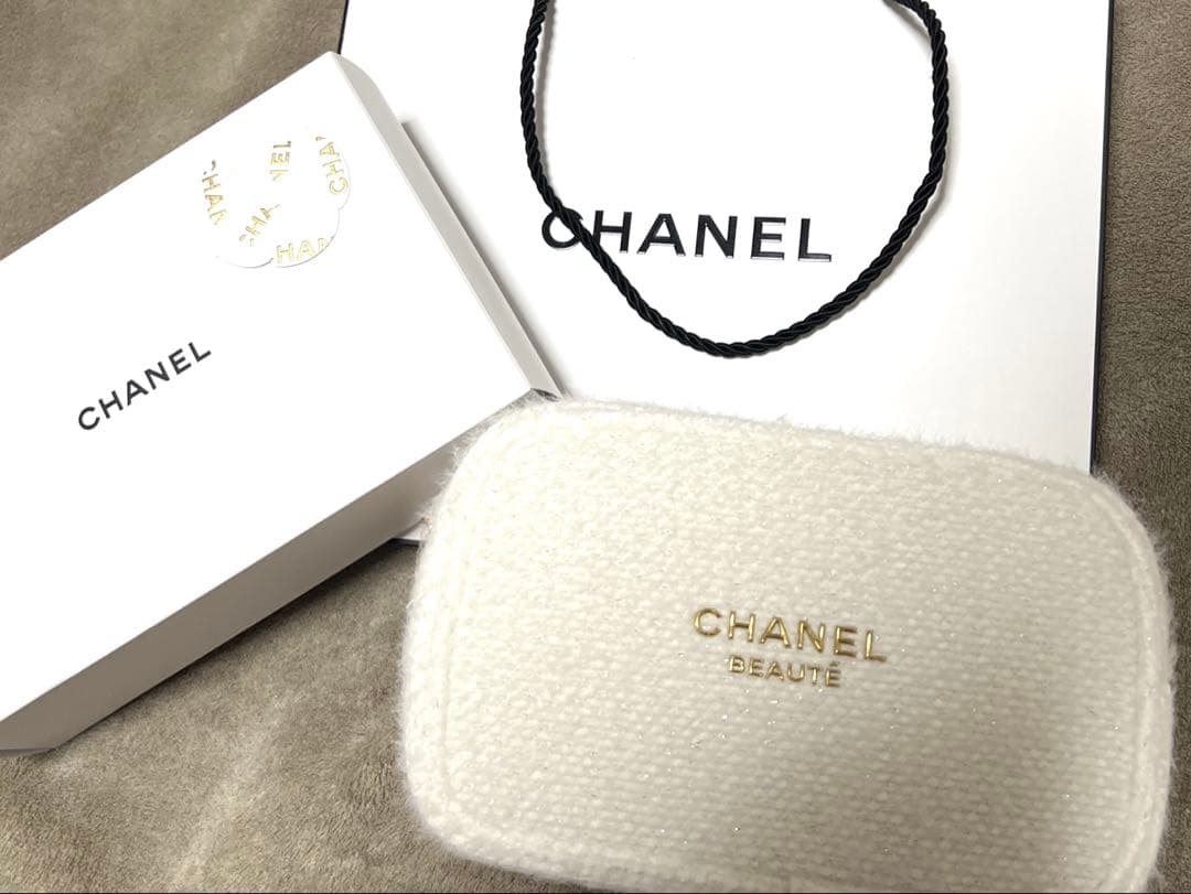 CHANELクリスマスコフレ箱、袋あり