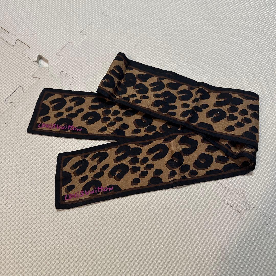 ルイ・ヴィトン ヒョウ柄 スカーフ　バンドー