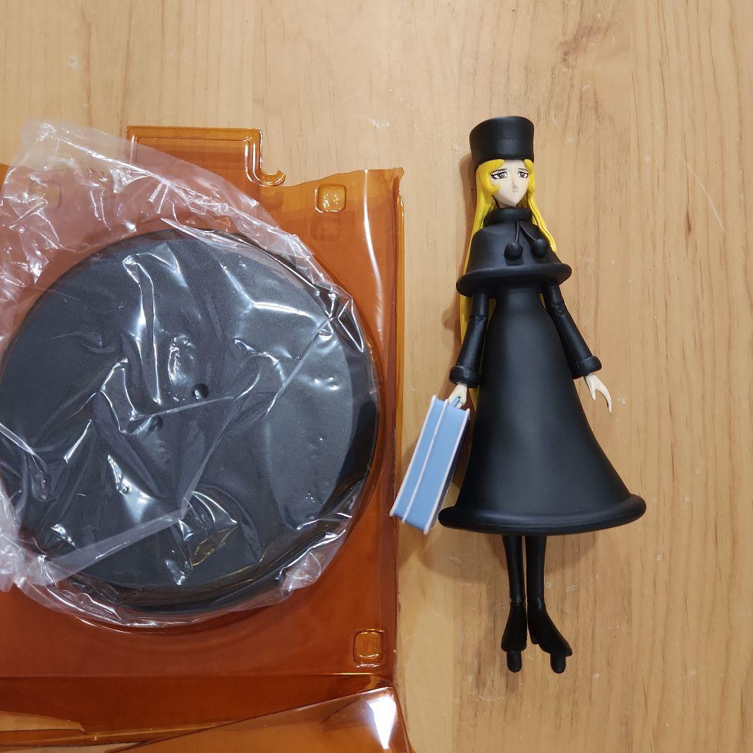 銀河鉄道999 メーテル フィギュア 台座付き 松本零士