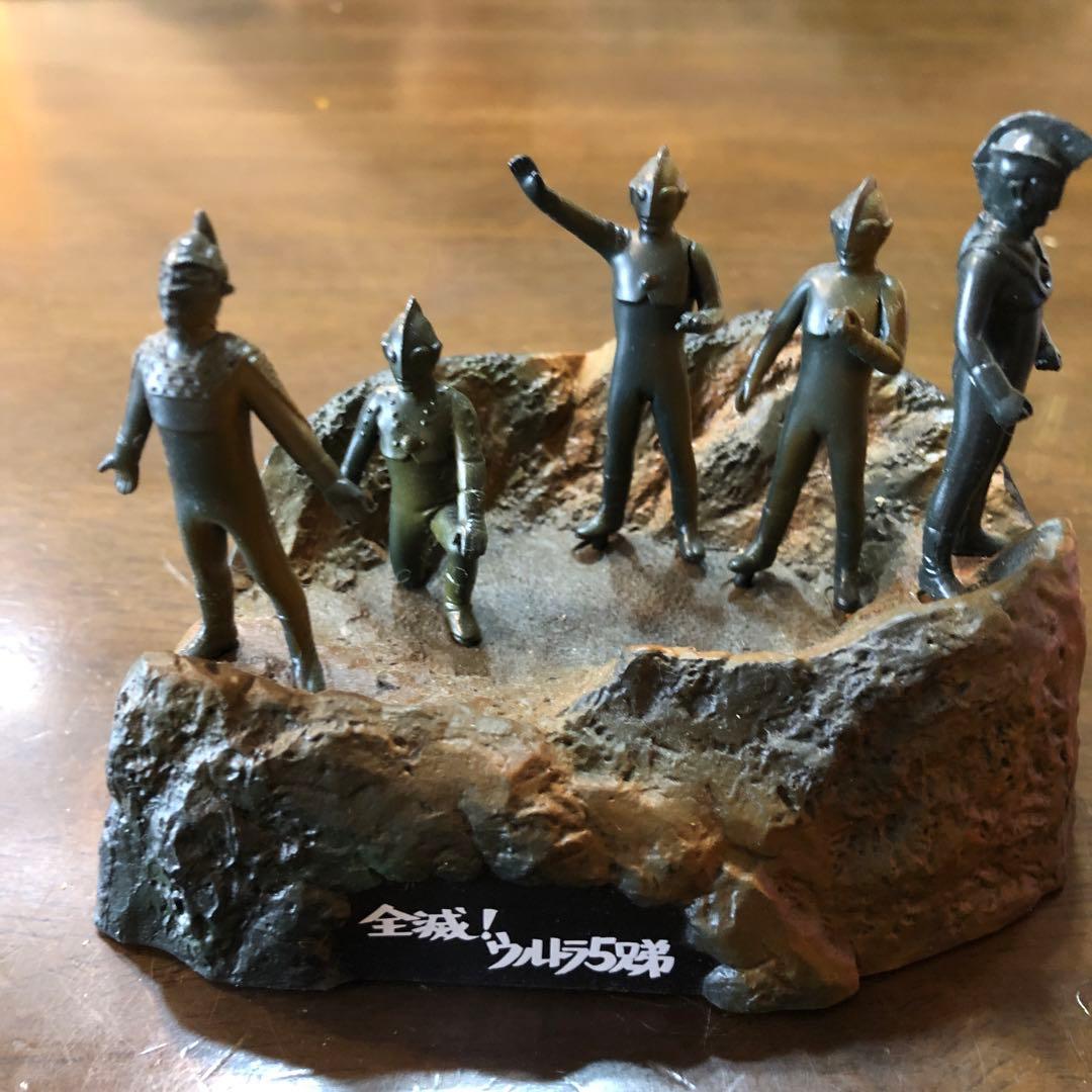 ウルトラ怪獣戯画ウルトラ兄弟激闘史Ⅱ全滅ウルトラ5兄弟 - メルカリ