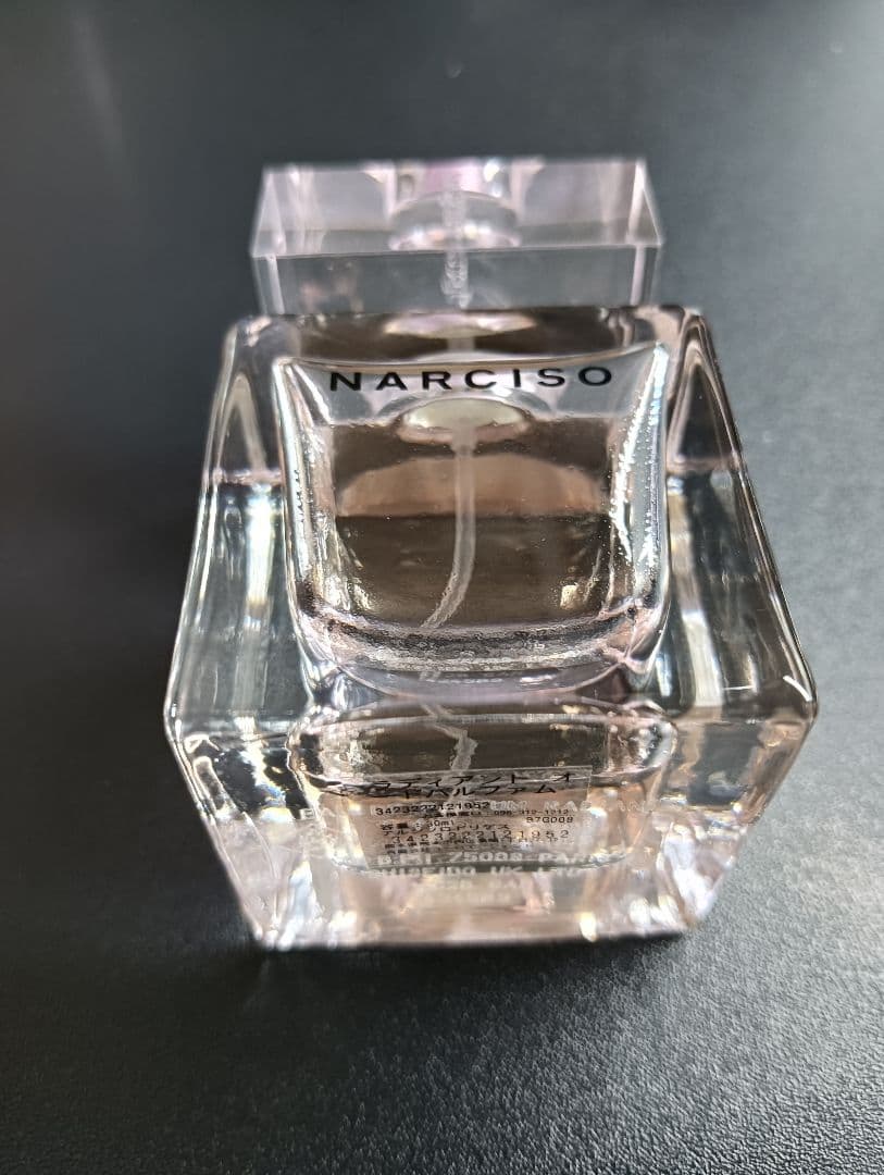 新 NARCISO ロドリゲスラディアンテオード パルファム 30ml 9割