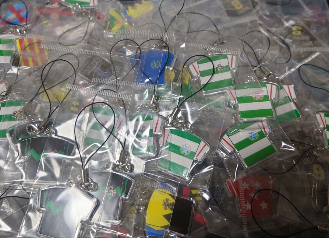 競馬 JRA G1 勝負服ストラップ 700～1200円