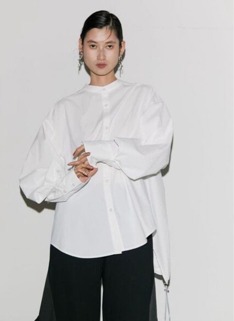 UN3D. ダブルトライアングルタックシャツ