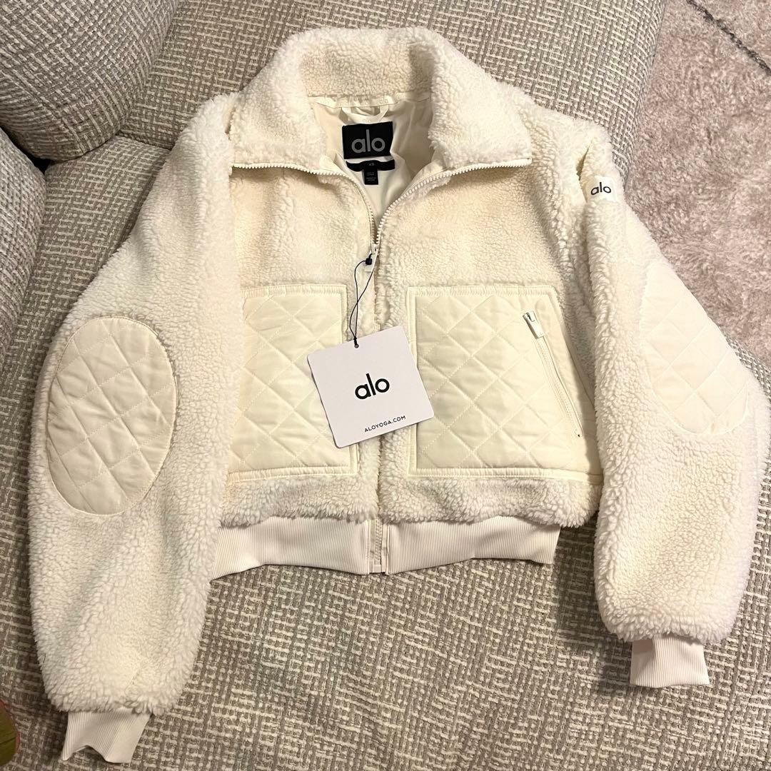 alo yoga Sherpa Edge Bomber シェルパエッジボンバー - メルカリ