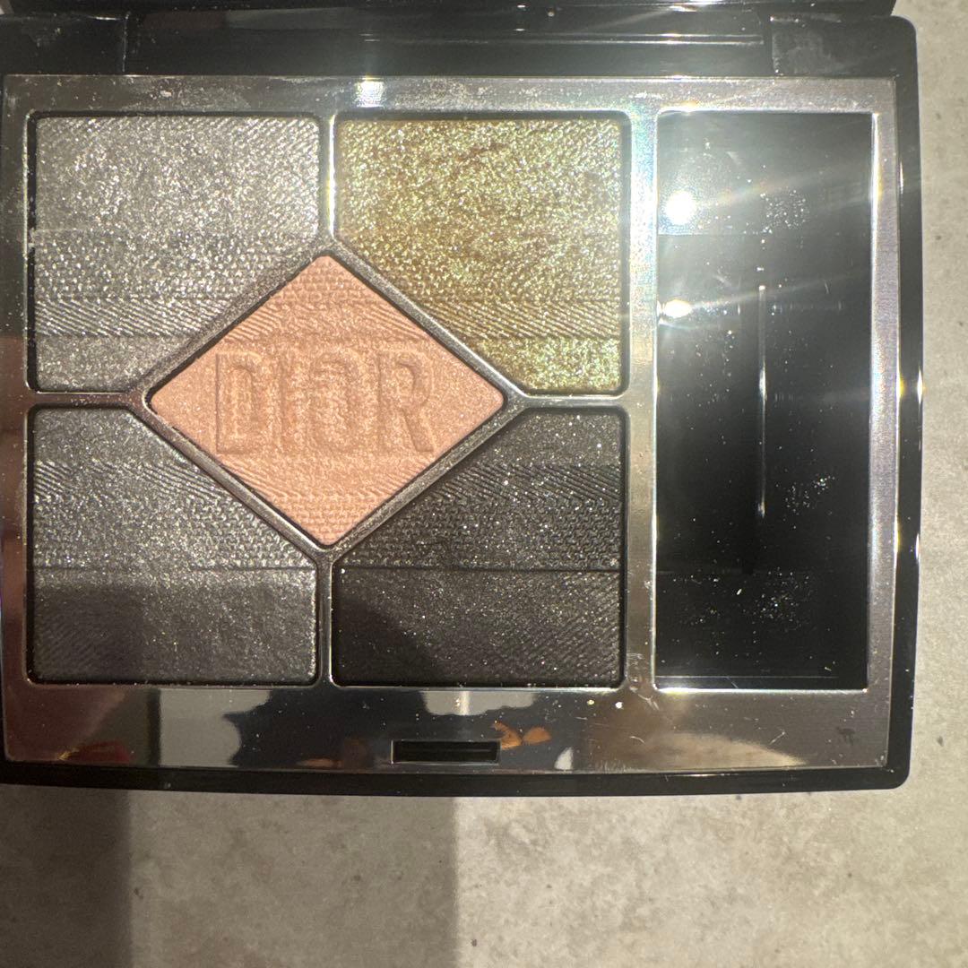 2024年秋限定色】Diorアイシャドウ083 - メルカリ