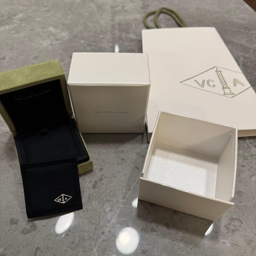 Van Cleef & Arpels ネックレス用ジュエリーボックス(空箱)2点