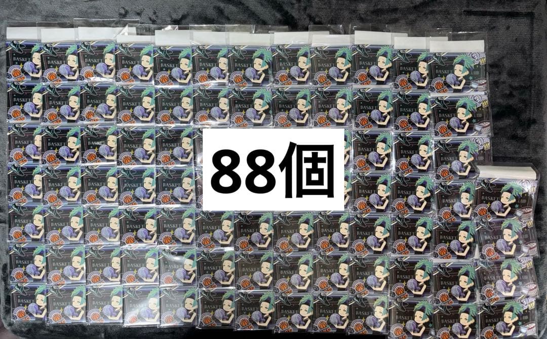 ツイステ フロイド クラブウェア スクエア缶バッジ 88個