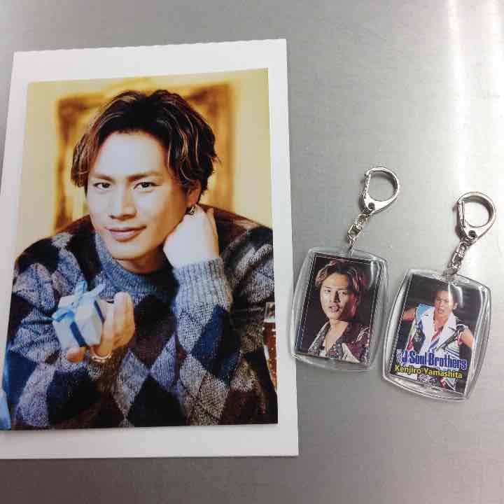 登坂広臣 ブロマイド 登坂広臣が特別表紙版に登場！ 彼が語る今のすべて | Numero TOKYO