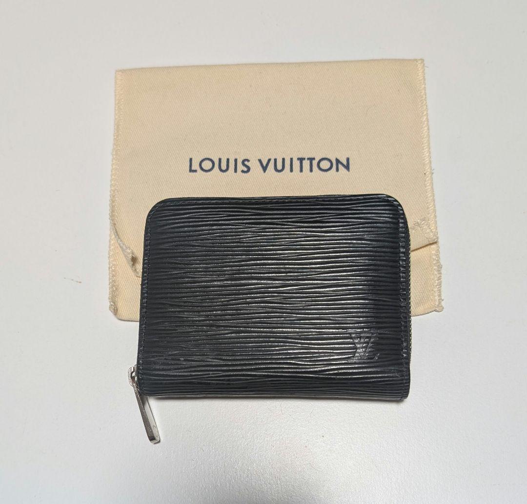 LOUIS VUITTON ジッピー・パース エピ ブラック M60152