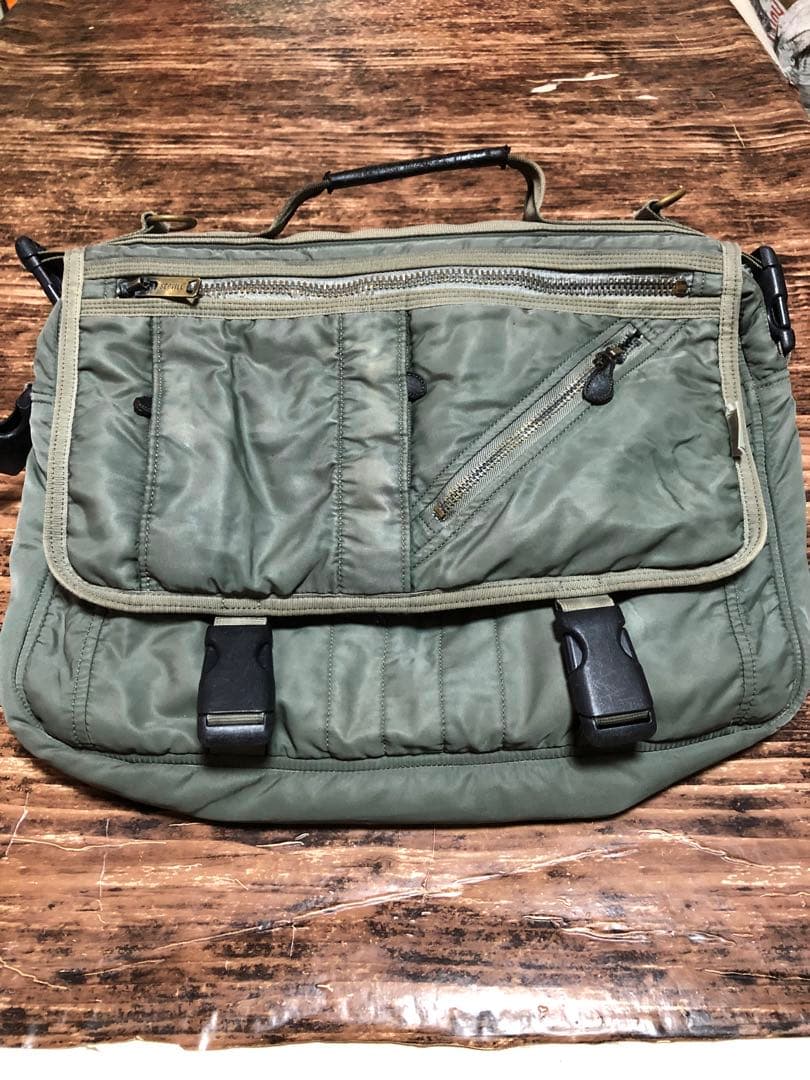 ハーベストレーベル　ミリタリーショルダーバック　ma-1