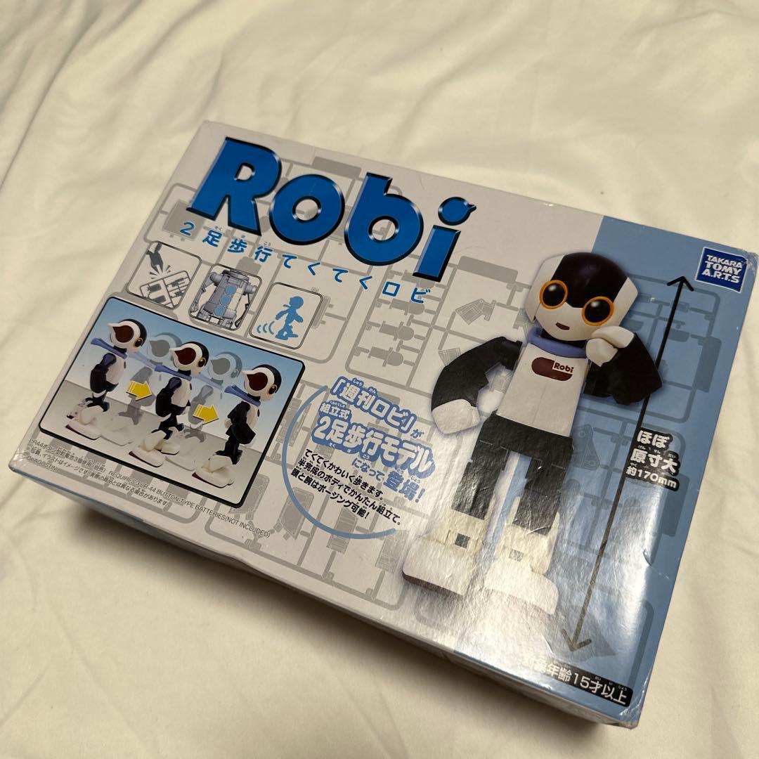 新品　廃盤　タカラトミーアーツ 2足歩行 てくてくロビ Robi 高さ約17cm