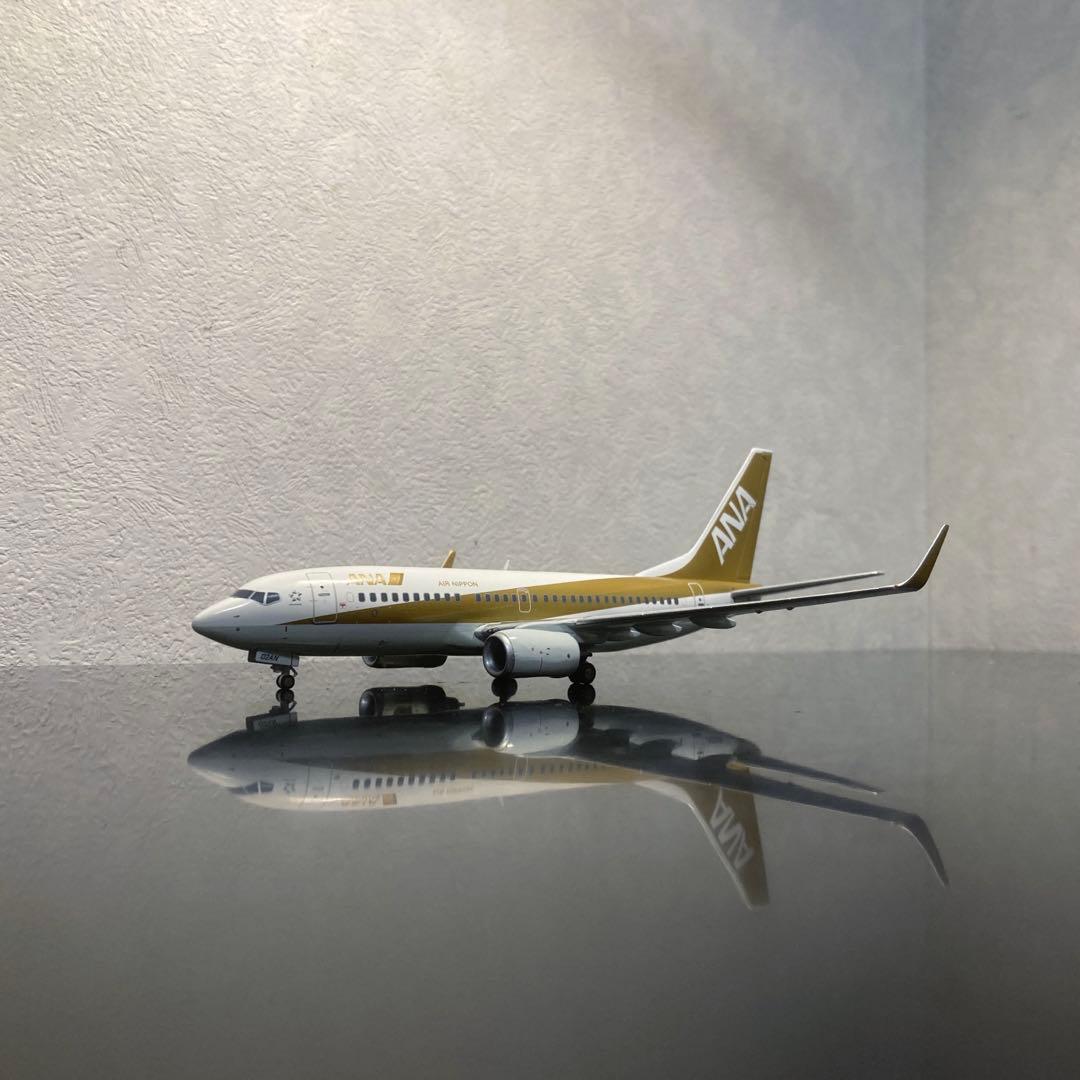 JC Wings] 1/200 ANA B737-700 (ゴールドジェット) - メルカリ