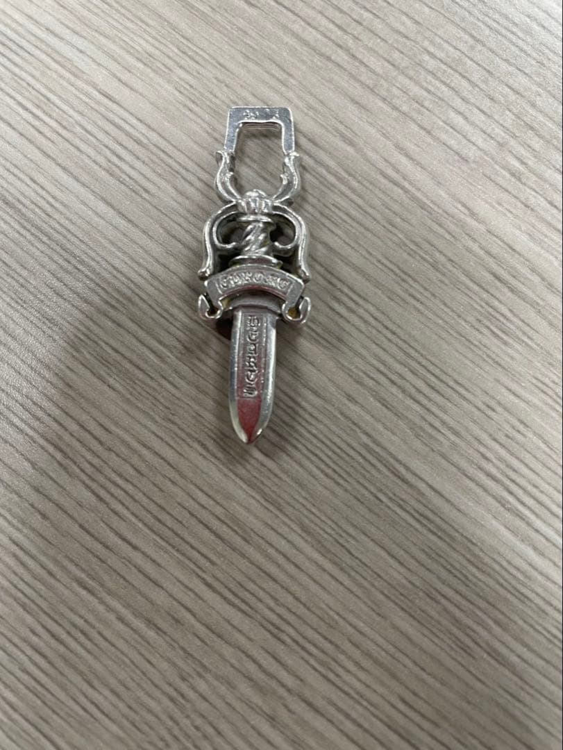 剣型シルバーペンダント