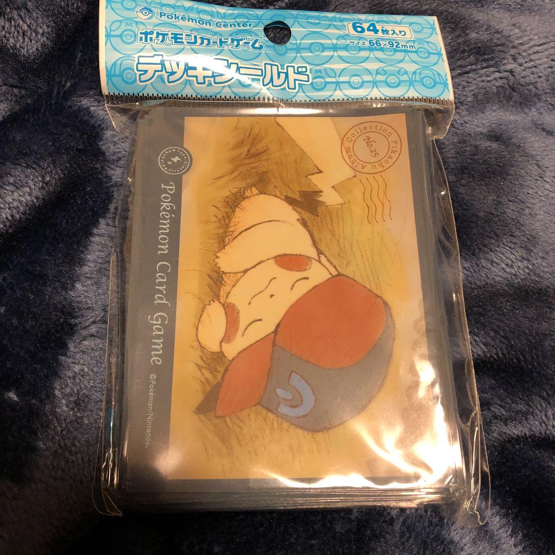 ポケモンカードゲーム　デッキシールド　ぼうしをかぶったピカチュウ シンオウ ポケモンカード】 デッキシールド ぼうしをかぶったピカチュウ