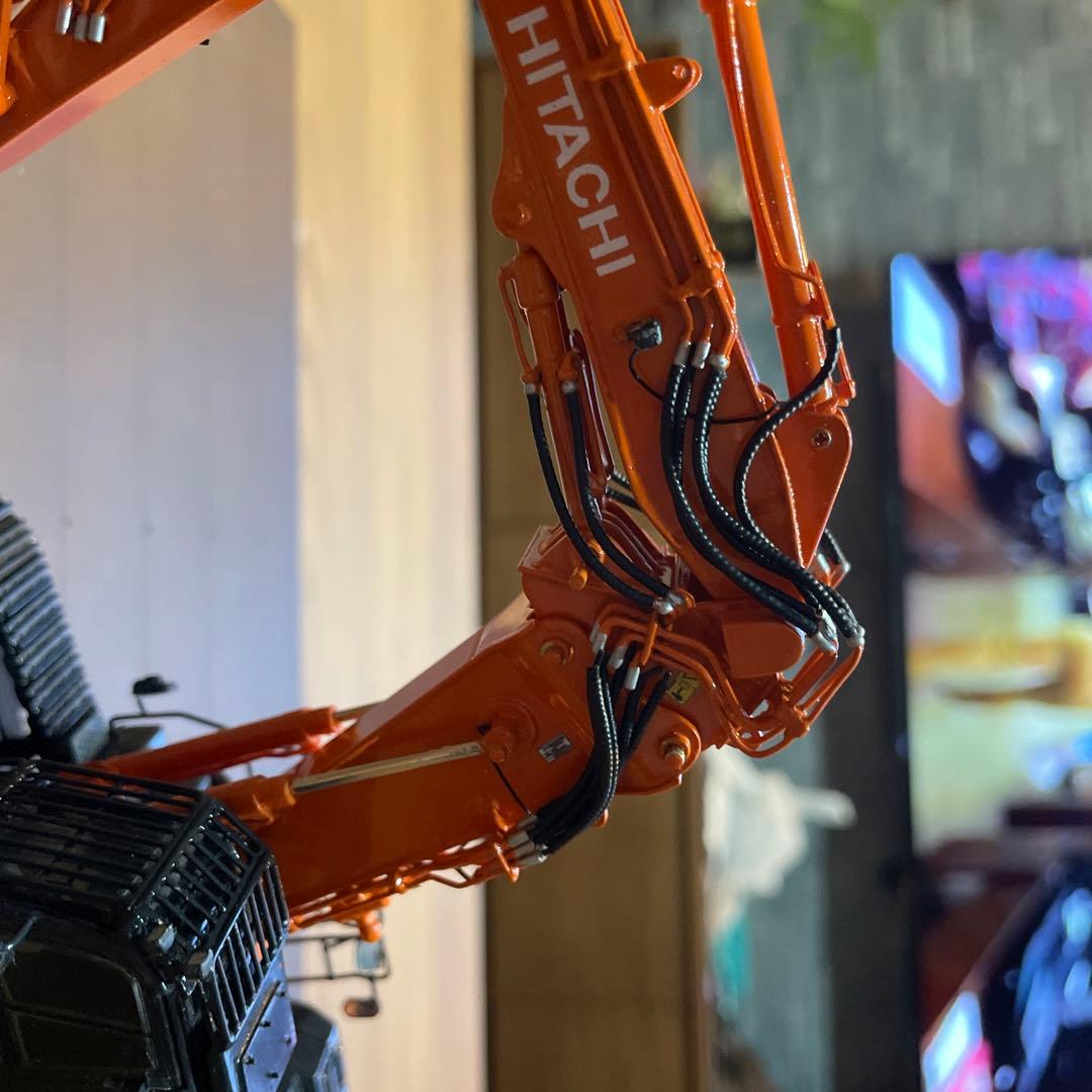 プ*タ様 日立建機　ZX350 1/50 一点物 可動式ハイキャブ搭載 グラップル仕様機スケールモデル発売｜最新の