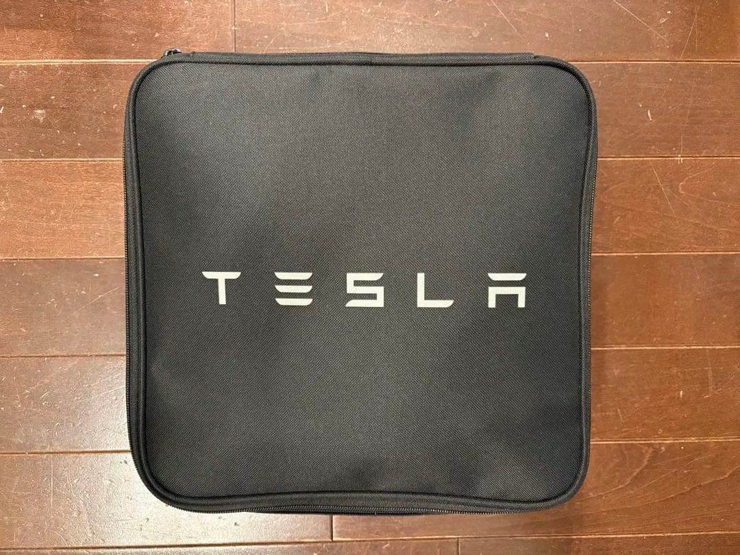 （美品未使用）TESLA 充電ケーブル モバイルコネクター