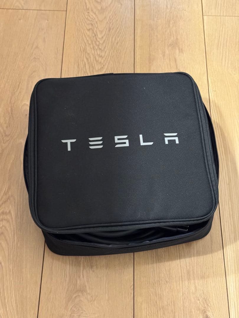テスラ Tesla 純正 モバイルコネクター（充電ケーブル）