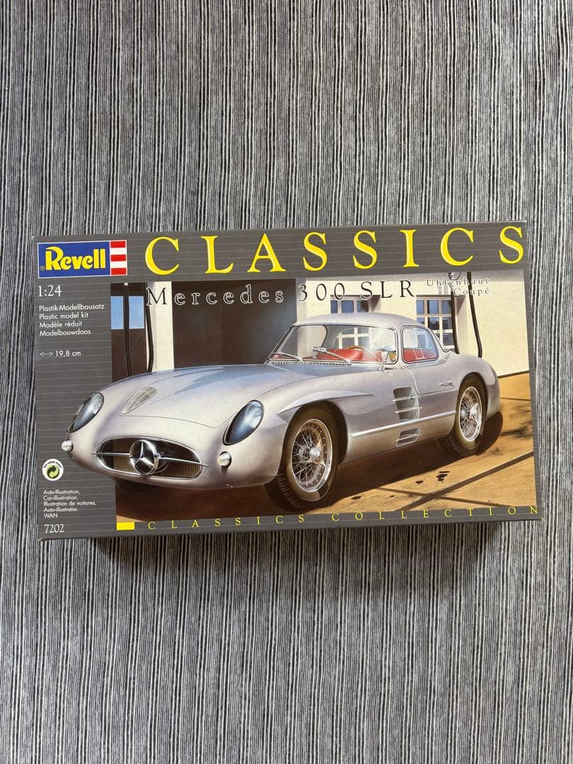 Revell Mercedes 300 SLR 1:24 プラモデル メルセデス・ベンツ300 SLR 70周年記念ギフトセット【05633