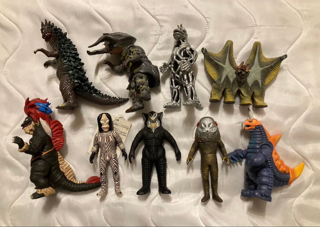 ウルトラ怪獣シリーズ　ソフビ　10体セット ウルトラ怪獣シリーズ 10体セット まとめ ソフビ - メルカリ