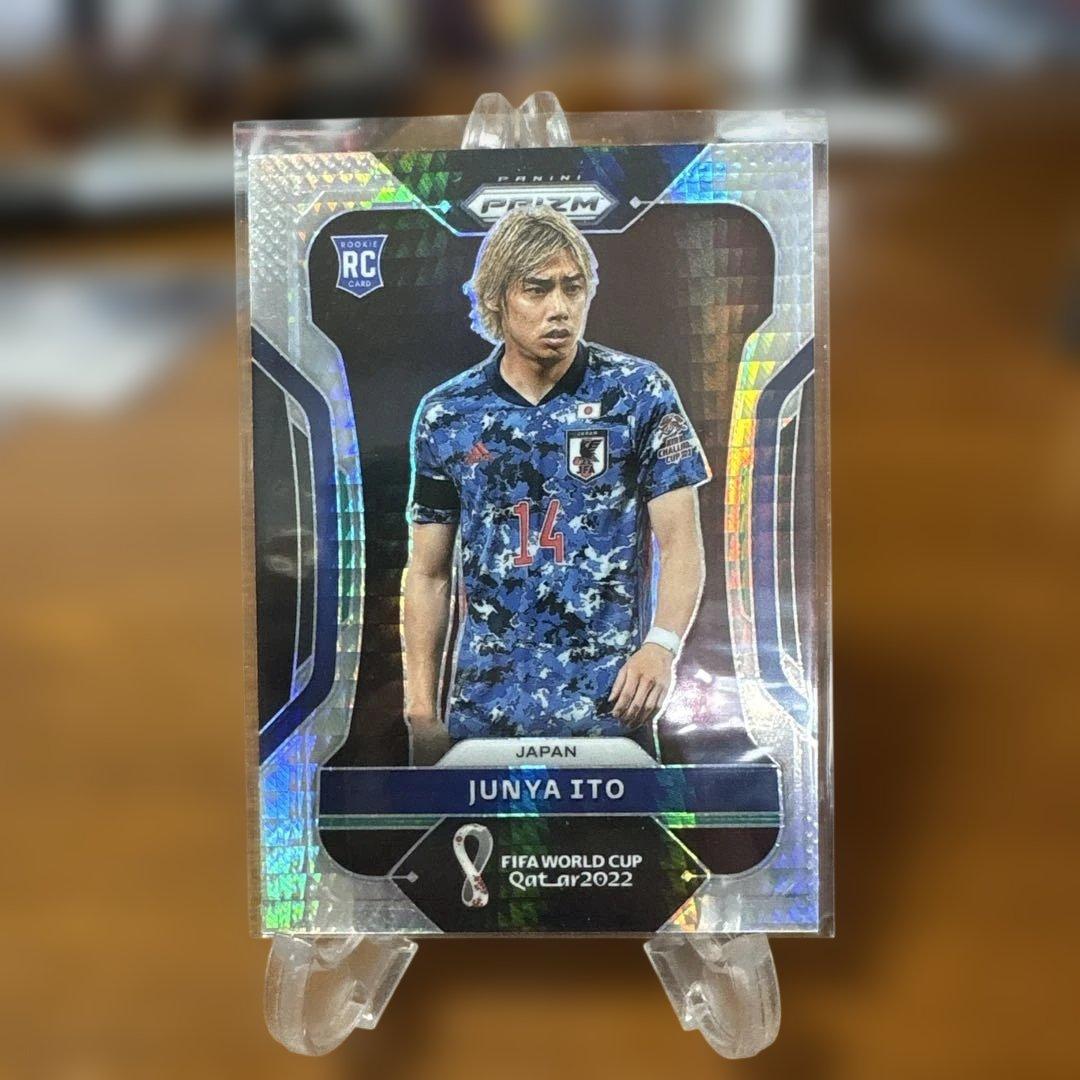 希少 サッカーカード 伊東純也 RC 日本代表 PANINI prizm - メルカリ