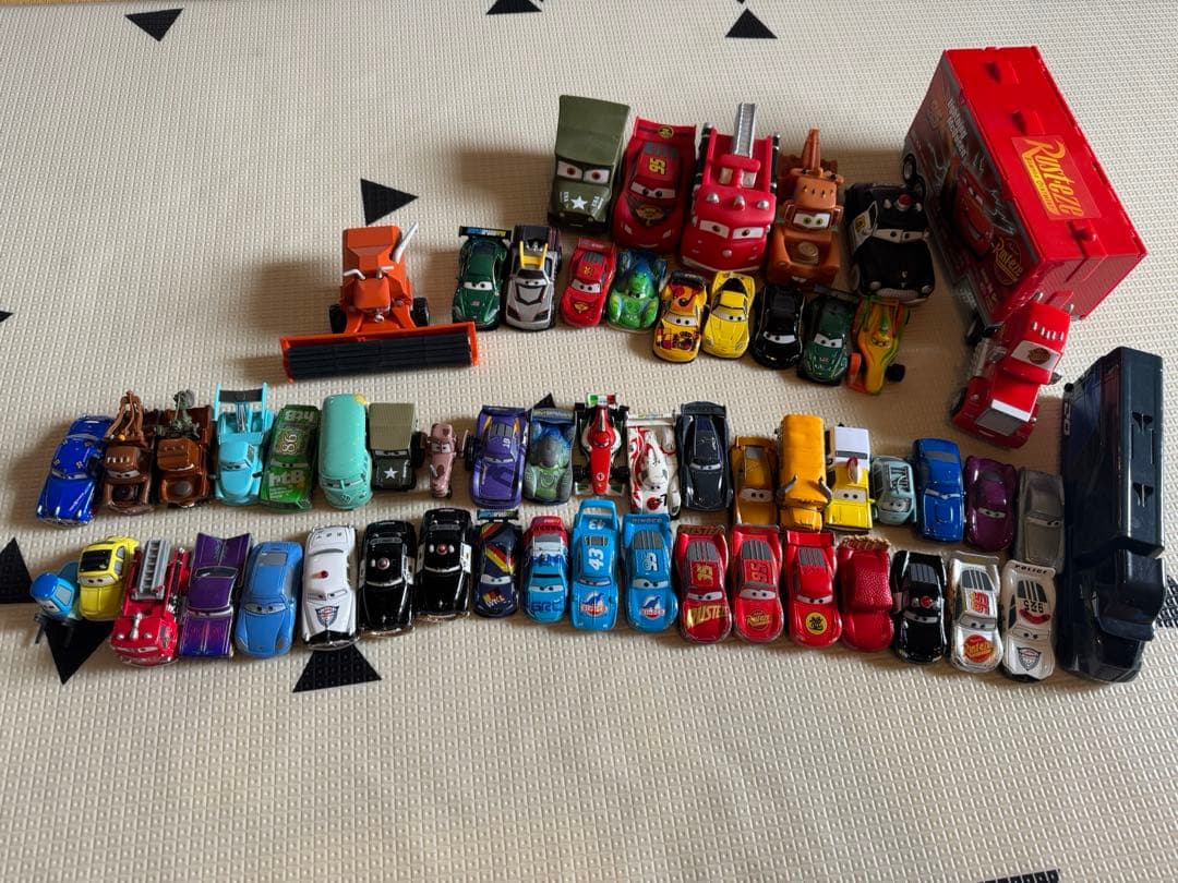 カーズ セット計56台(トミカ40台、マテル3台、他13台)
