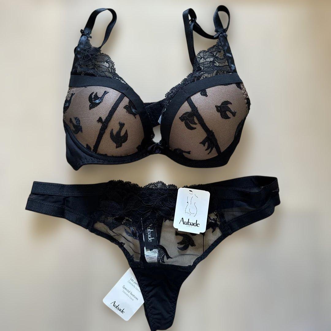 Aubade 黒いブラジャーショーツセット A70