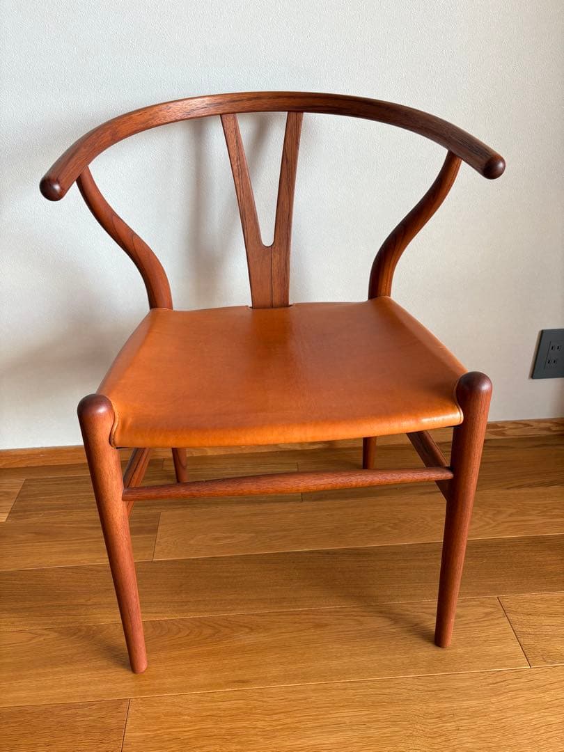 （美品）CH24 BIRTHDAY CHAIR 2022