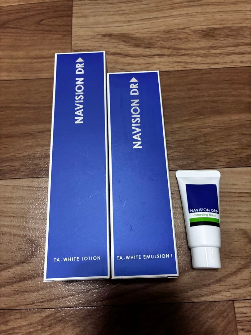 ナビジョンDR ホワイトローション & エマルジョン & クレンジングフォーム