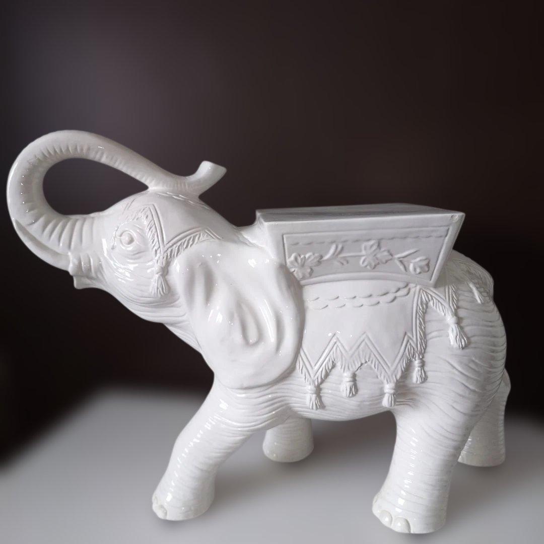 北欧風　ホワイトエレファント　象　飾り台　花台　縁起物 白象 置台 花まつり 花御堂置 花置台 飾台 象 花台 花器台 白 玄関