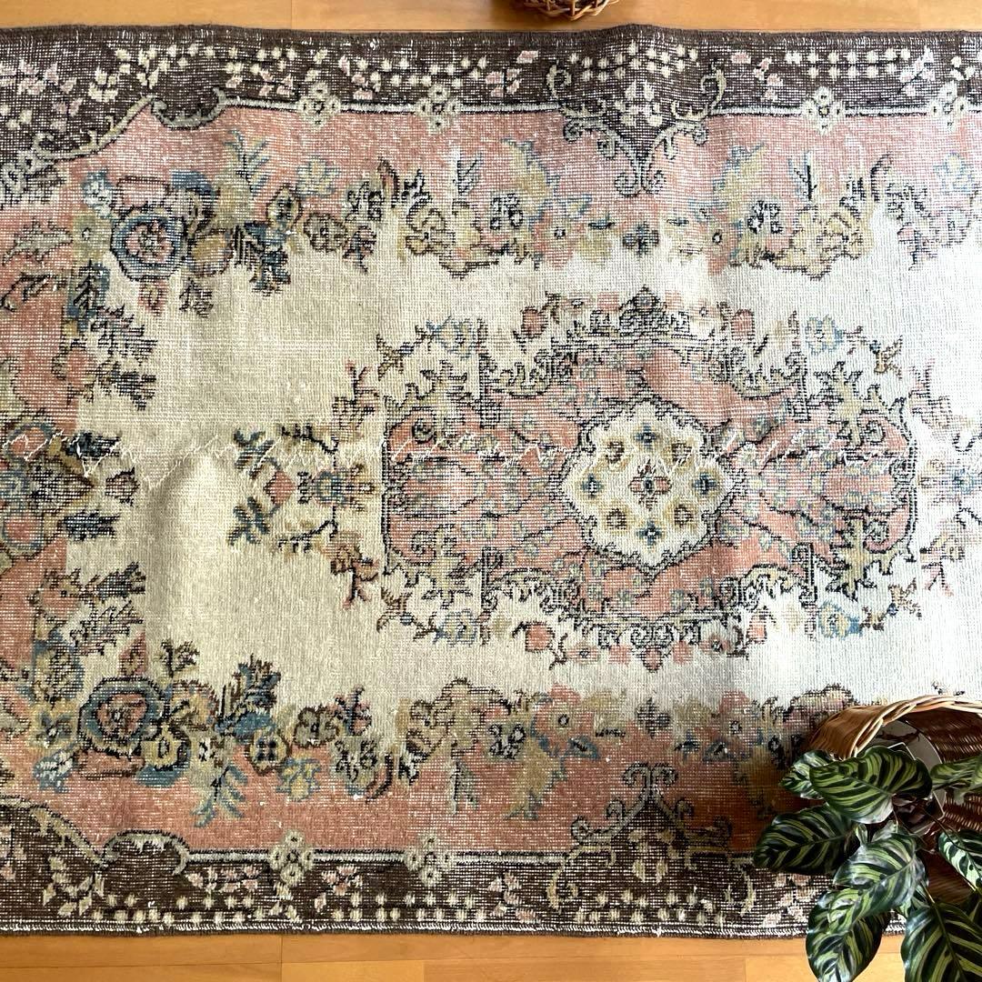 118×207 フローラルメダリオン スモーキーピンク トルコヴィンテージ