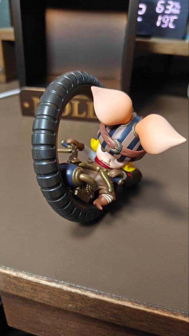 限定 美品 POP MART MOLLY × 鎌田光司 蒸気朋克 コラボ - メルカリ