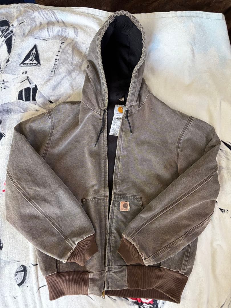 Carhartt アクティブジャケット 岸優太着用モデルと同配色 ブラウン