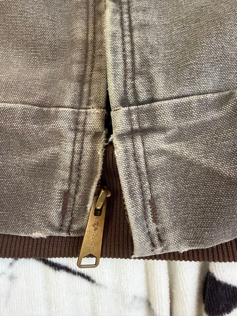 Carhartt アクティブジャケット 岸優太着用モデルと同配色 ブラウン